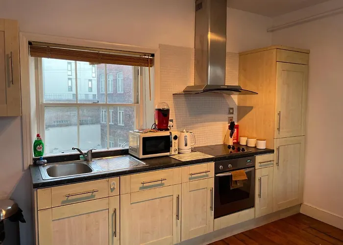 Wall St Flat By Hnfc Stays - Netflix & Popcorn